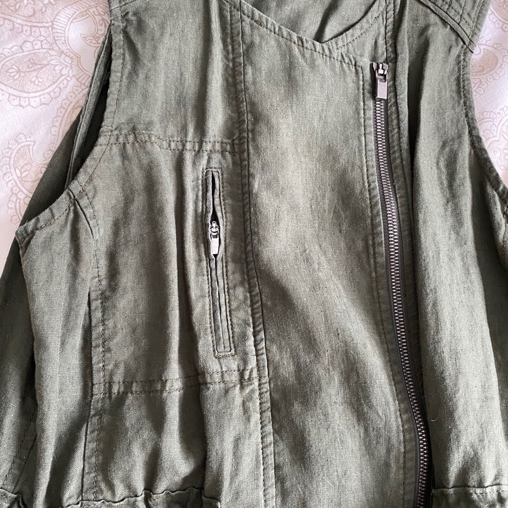 Athleta Utility Vest - Picture 3 of 4
